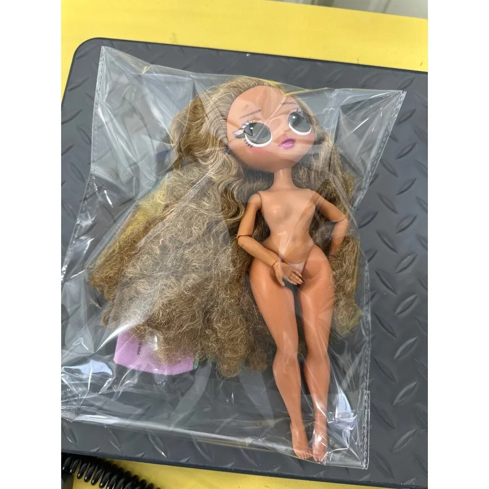 LOL Surprise OMG Da Boss Queen Doll Blonde Curly Hair Big Eyes Toy Collectible